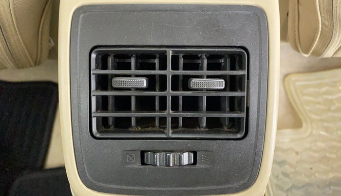 2018 Maruti Dzire VDI, Diesel, Manual, 57,143 km, Rear AC Vents