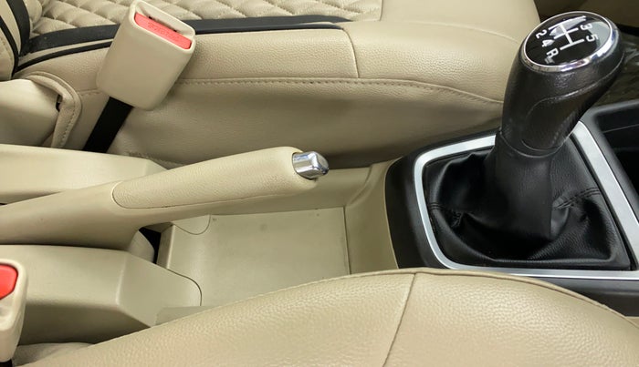 2018 Maruti Dzire VDI, Diesel, Manual, 57,143 km, Gear Lever
