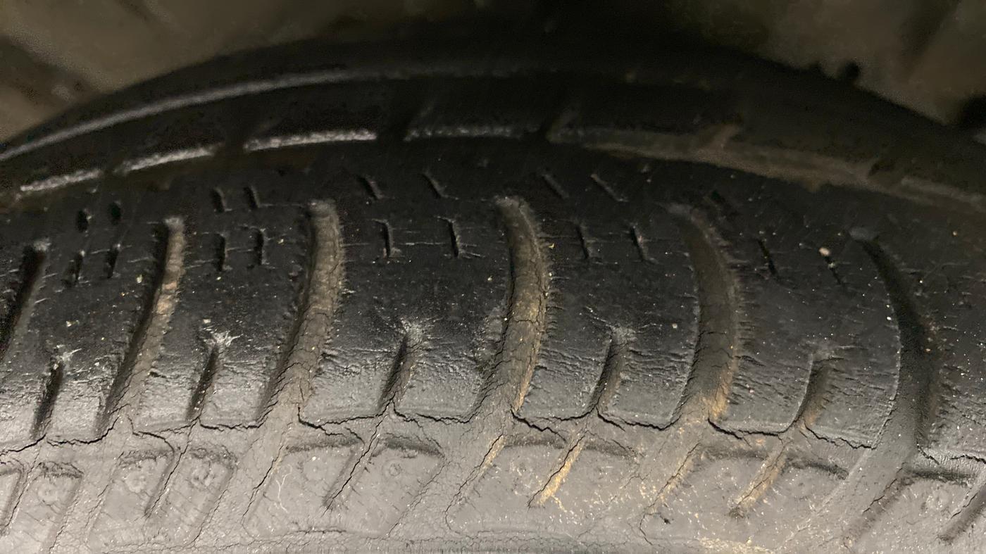 2010 Honda Civic 1.8V MT, Petrol, Manual, 60,137 km, Right Front Tyre Tread