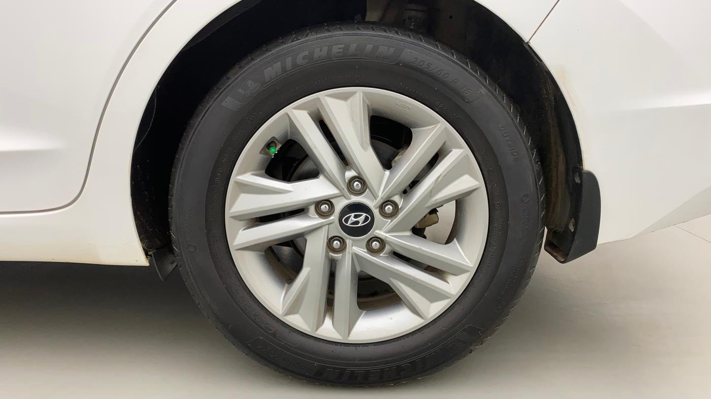 2021 Hyundai New Elantra 1.5 SX MT DIESEL, Diesel, Manual, 71,873 km, Left Rear Wheel