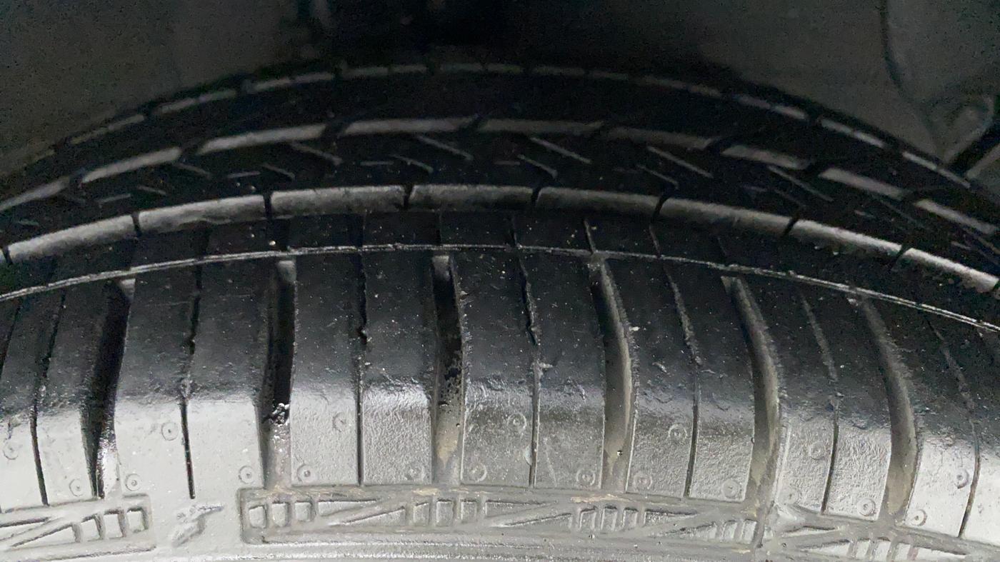 2014 Hyundai Grand i10 ASTA AT 1.2 KAPPA VTVT, Petrol, Automatic, 39,092 km, Right Front Tyre Tread