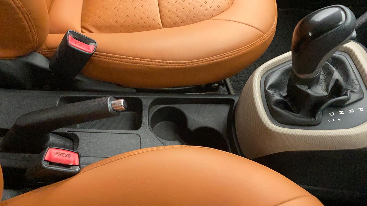 2014 Hyundai Grand i10 ASTA AT 1.2 KAPPA VTVT, Petrol, Automatic, 39,092 km, Gear Lever
