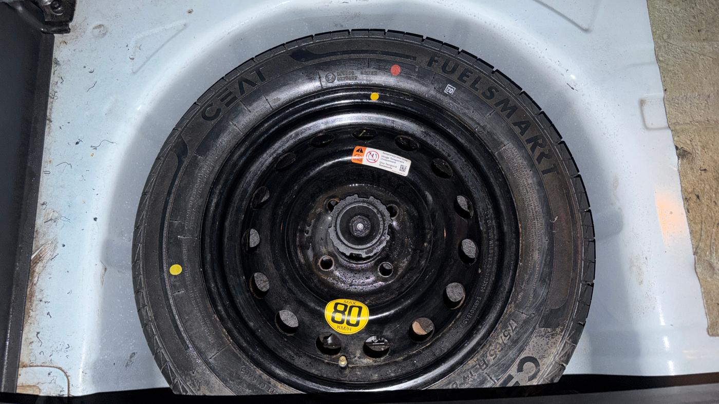2021 Ford New Figo TITANIUM PLUS 1.2 PETROL AT, Petrol, Automatic, 69,969 km, Spare Tyre
