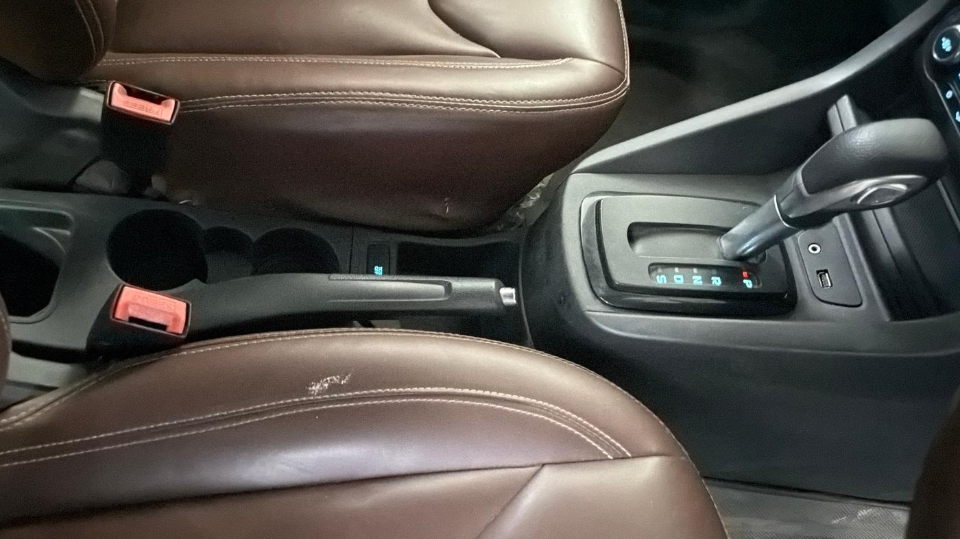 2021 Ford New Figo TITANIUM PLUS 1.2 PETROL AT, Petrol, Automatic, 69,969 km, Gear Lever