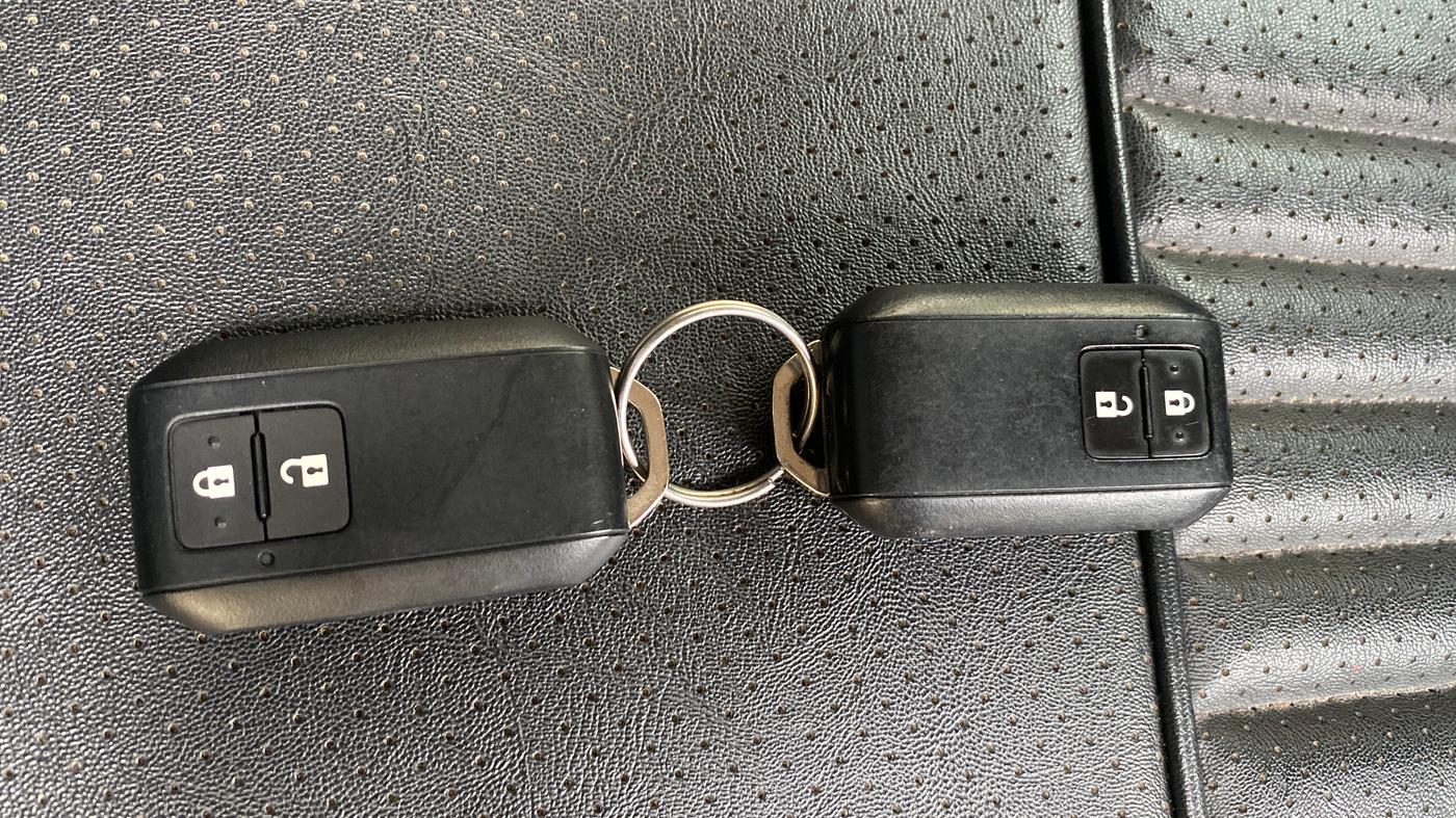 2024 Maruti Swift ZXI PLUS, Petrol, Manual, 43,044 km, Key Close Up