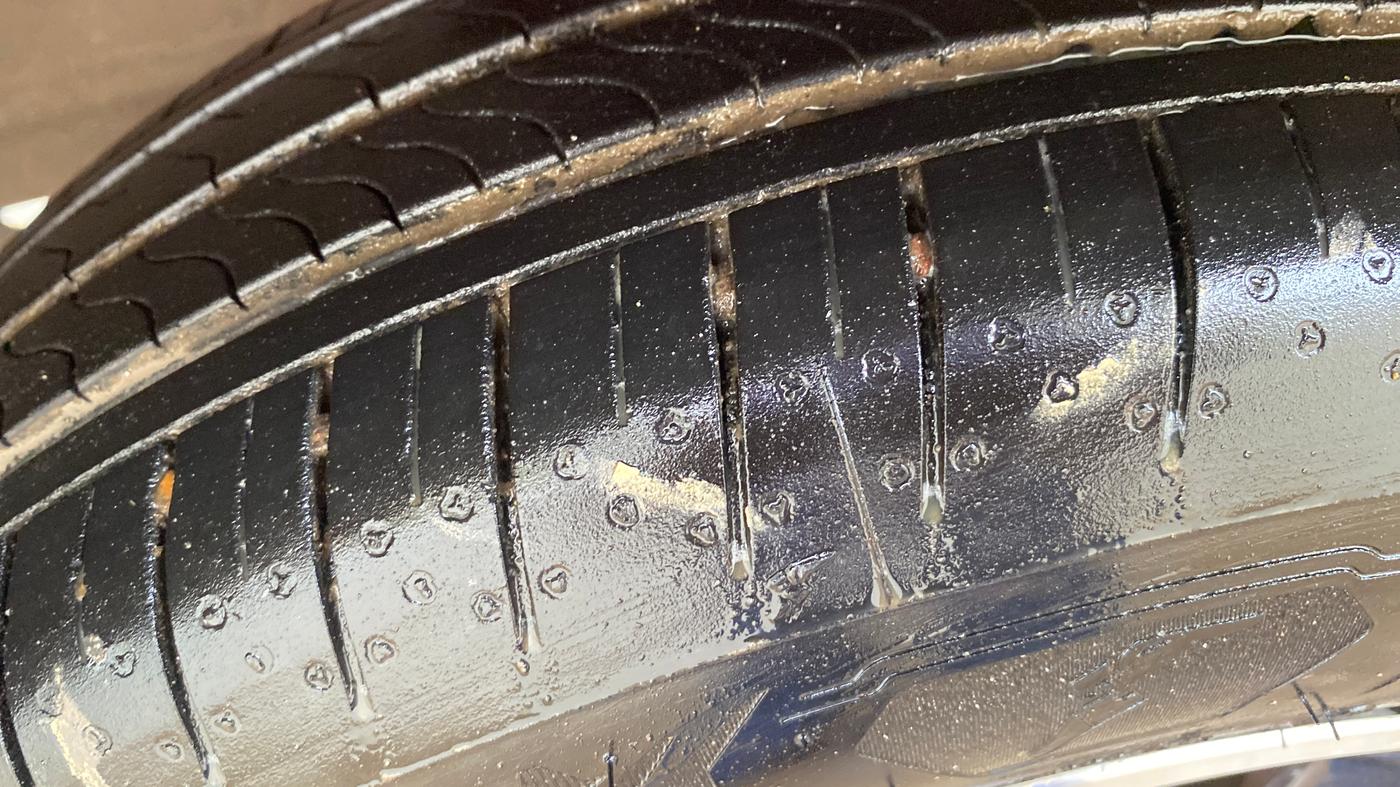 2024 Maruti Swift ZXI PLUS, Petrol, Manual, 43,044 km, Left Front Tyre Tread