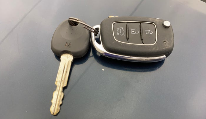 2021 Hyundai GRAND I10 NIOS SPORTZ 1.2 KAPPA VTVT CNG, CNG, Manual, 45,473 km, Key Close Up