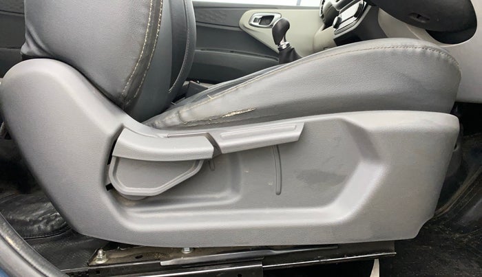 2021 Hyundai GRAND I10 NIOS SPORTZ 1.2 KAPPA VTVT CNG, CNG, Manual, 45,473 km, Driver Side Adjustment Panel