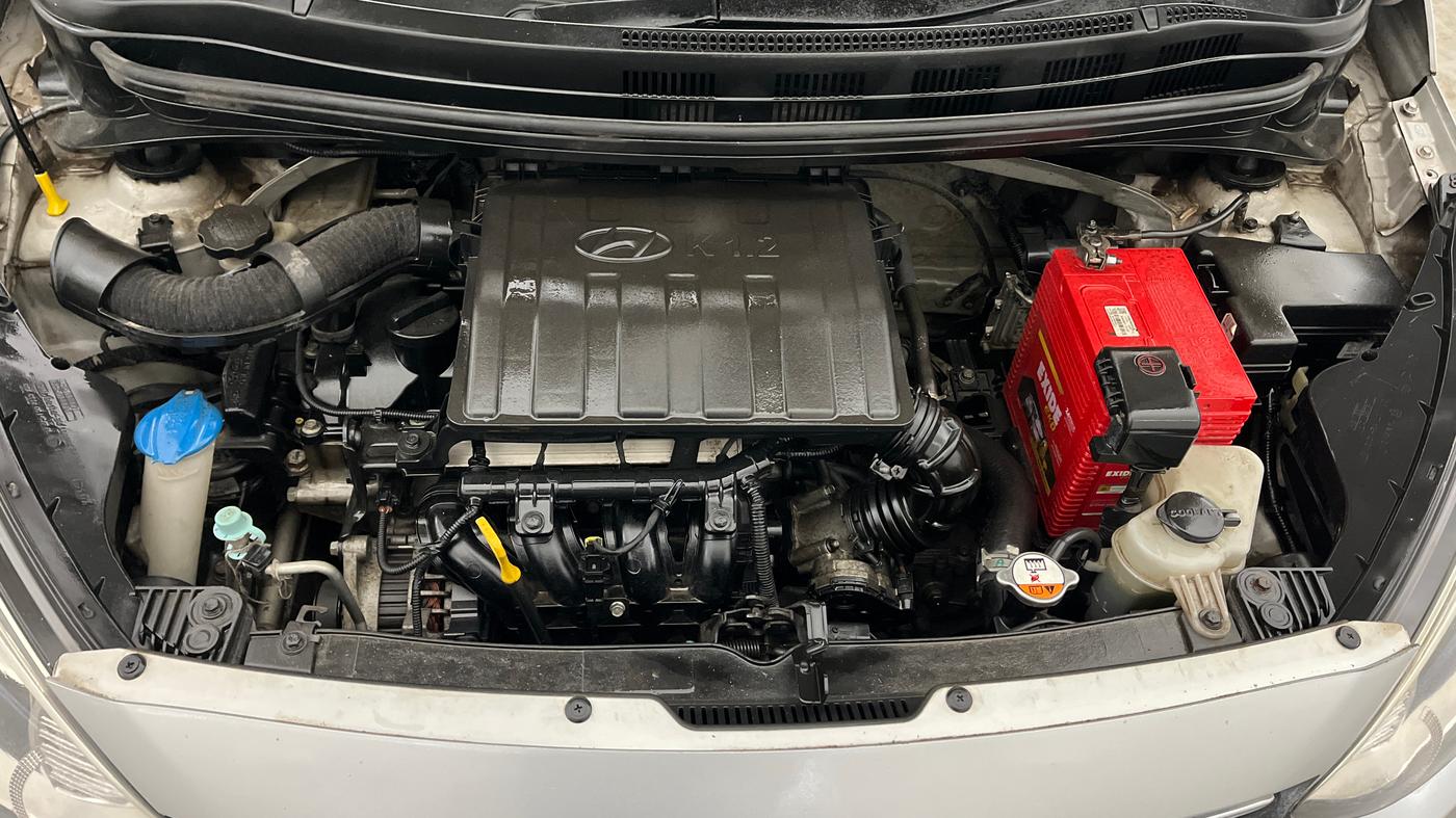 2015 Hyundai Xcent S 1.2, Petrol, Manual, 63,478 km, Engine View