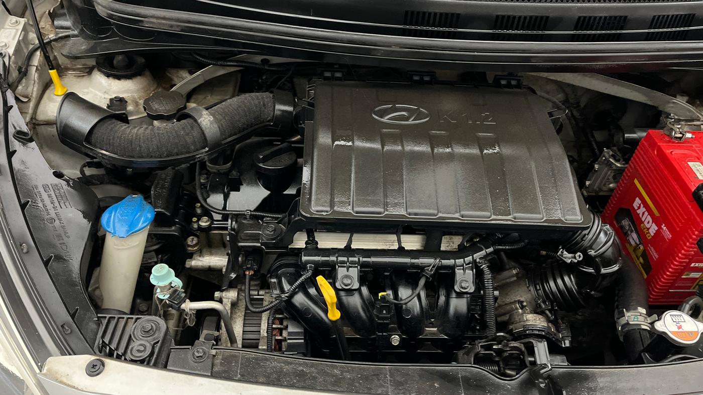 2015 Hyundai Xcent S 1.2, Petrol, Manual, 63,478 km, Engine View - Right