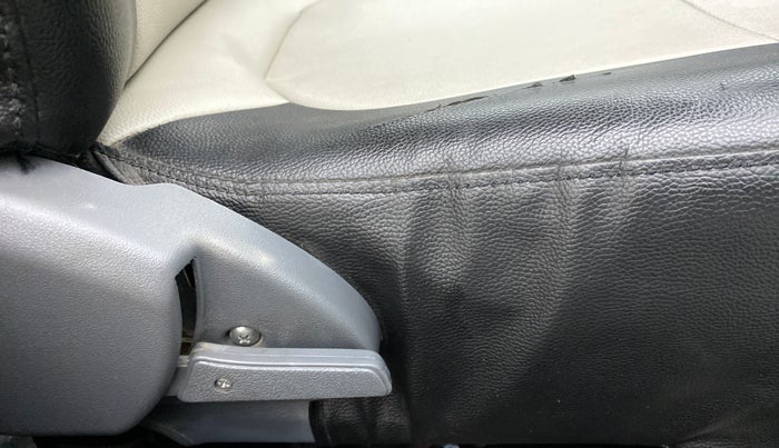 2012 Maruti Alto 800 LXI, Petrol, Manual, 23,811 km, Driver Side Adjustment Panel