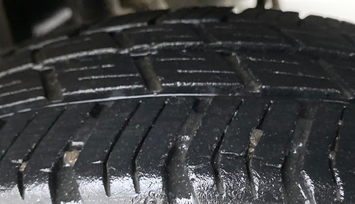 2012 Maruti Alto 800 LXI, Petrol, Manual, 23,811 km, Left Rear Tyre Tread