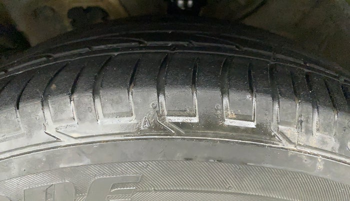 2018 Hyundai Creta SX AT 1.6 DIESEL, Diesel, Automatic, 91,017 km, Left Front Tyre Tread