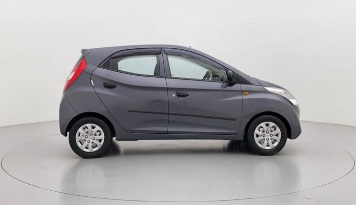 2017 Hyundai Eon MAGNA PLUS, Petrol, Manual, 30,484 km, Right Side View