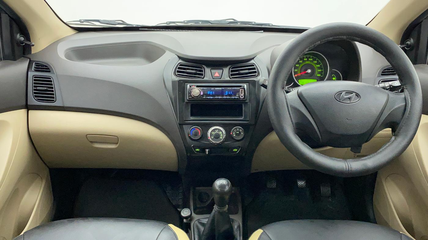 2017 Hyundai Eon MAGNA PLUS, Petrol, Manual, 30,484 km, Dashboard