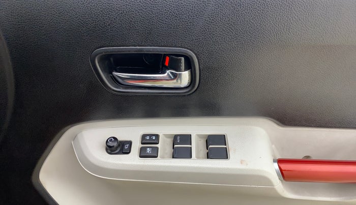 2017 Maruti IGNIS ZETA 1.2 AMT, Petrol, Automatic, 57,417 km, Driver Side Door Panels Control