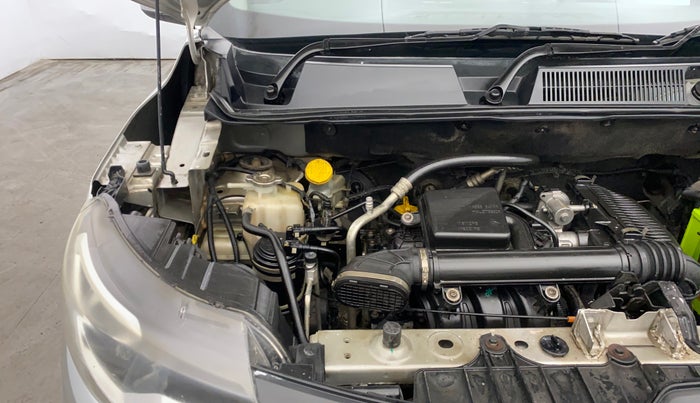 2019 Renault TRIBER RXZ, Petrol, Manual, 48,506 km, Engine View - Right