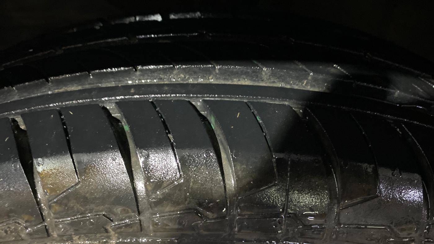 2023 Maruti Swift VXI AMT, Petrol, Automatic, 50,231 km, Left Front Tyre Tread