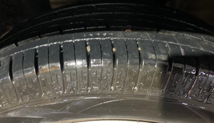 2022 Renault Kwid RXT 1.0, Petrol, Manual, 45,761 km, Left Front Tyre Tread