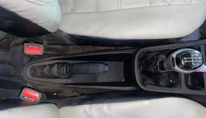 2022 Renault Kwid RXT 1.0, Petrol, Manual, 45,761 km, Gear Lever