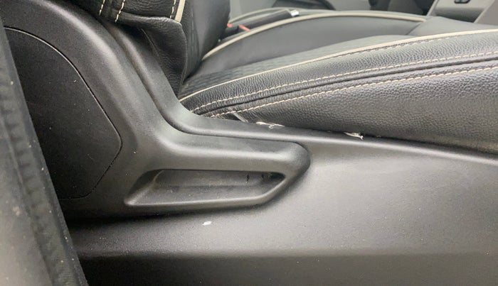 2021 Tata Tiago XT (O) PETROL, CNG, Manual, 49,612 km, Driver Side Adjustment Panel