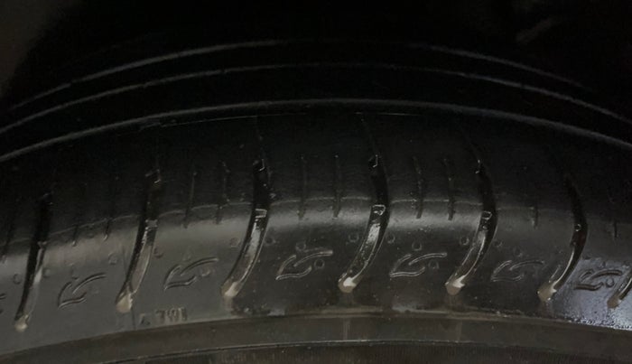 2016 Hyundai Creta S 1.6 PETROL, Petrol, Manual, 58,584 km, Left Rear Tyre Tread