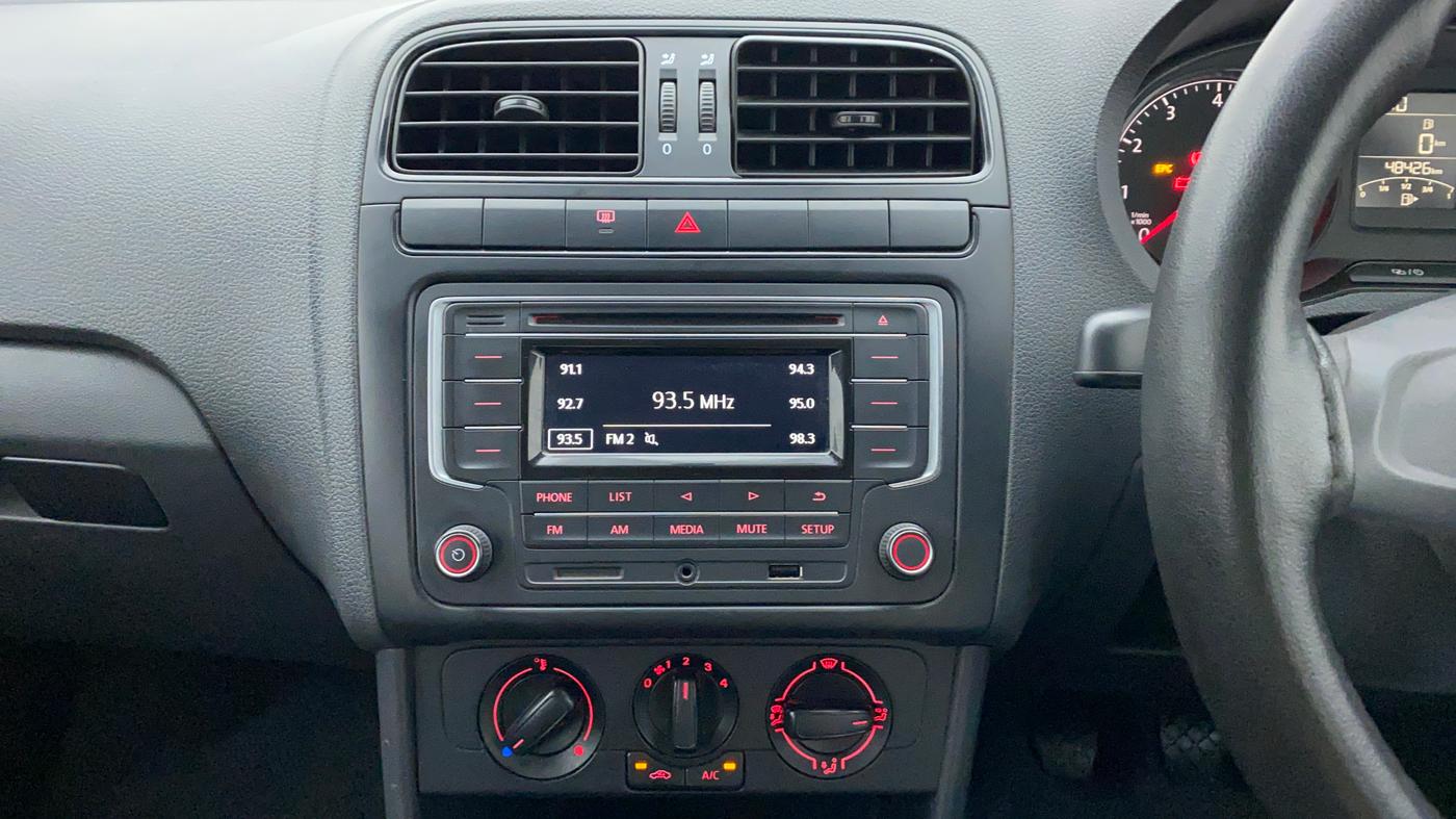 2018 Volkswagen Polo COMFORTLINE 1.0 PETROL, Petrol, Manual, 48,506 km, Air Conditioner