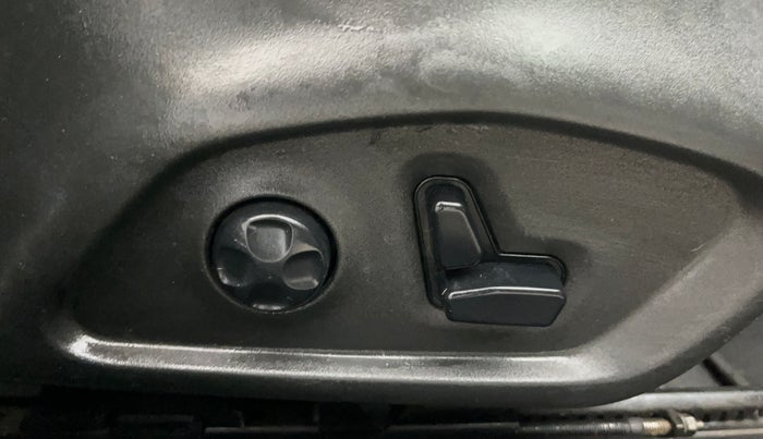 2020 Jeep Compass LIMITED PLUS PETROL AT, Petrol, Automatic, 64,162 km, Driver Side Adjustment Panel