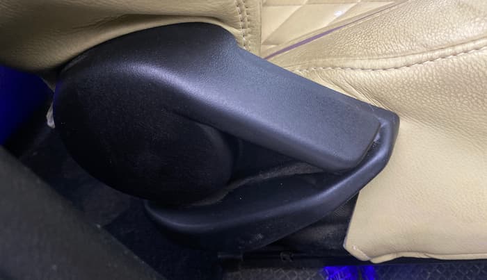 2016 Maruti Baleno DELTA PETROL 1.2, Petrol, Manual, 40,612 km, Driver Side Adjustment Panel