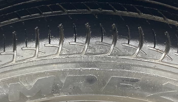 2016 Maruti Baleno DELTA PETROL 1.2, Petrol, Manual, 40,612 km, Right Rear Tyre Tread