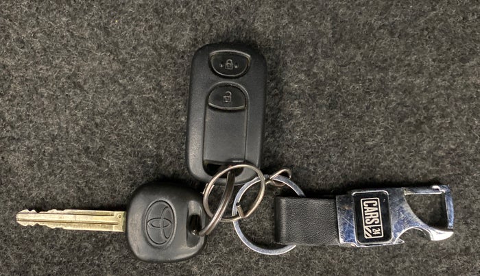 2011 Toyota Etios G, Petrol, Manual, 79,468 km, Key Close Up