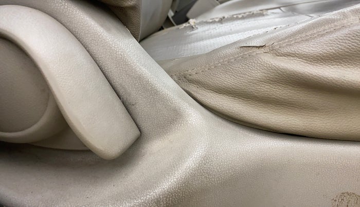 2016 Renault Pulse RXL ABS DIESEL, Diesel, Manual, 86,325 km, Driver Side Adjustment Panel