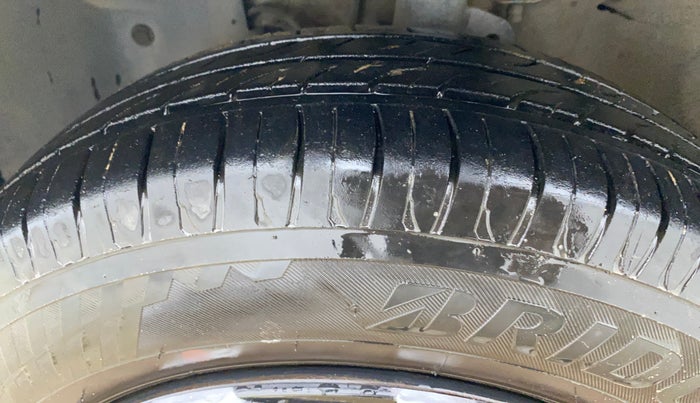 2016 Renault Pulse RXL ABS DIESEL, Diesel, Manual, 86,325 km, Left Front Tyre Tread