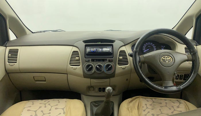 2011 Toyota Innova 2.5 G4 7 STR, Diesel, Manual, 1,23,987 km, Dashboard