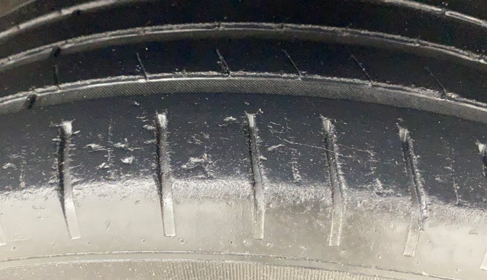 2019 Hyundai Elite i20 ASTA 1.2 (O), Petrol, Manual, 38,963 km, Right Front Tyre Tread