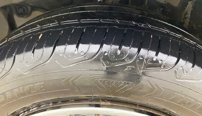 2012 Honda City 1.5L I-VTEC CORPORATE MT, Petrol, Manual, 1,15,554 km, Left Front Tyre Tread
