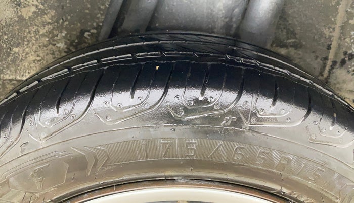 2012 Honda City 1.5L I-VTEC CORPORATE MT, Petrol, Manual, 1,15,554 km, Left Rear Tyre Tread