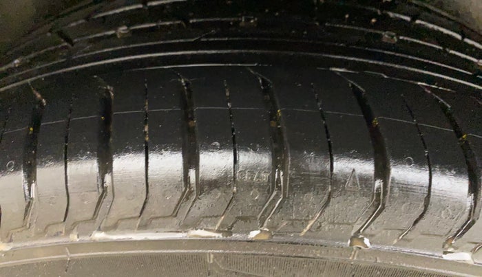 2024 Skoda SLAVIA STYLE 1.5L TSI DSG, Petrol, Automatic, 12,189 km, Right Rear Tyre Tread