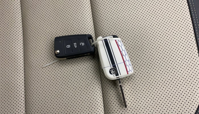 2024 Skoda SLAVIA STYLE 1.5L TSI DSG, Petrol, Automatic, 12,189 km, Key Close Up