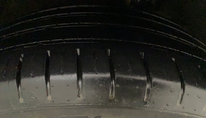2021 Maruti Baleno ZETA PETROL 1.2, Petrol, Manual, 27,303 km, Right Rear Tyre Tread