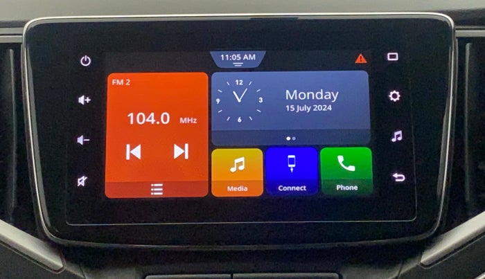 2021 Maruti Baleno ZETA PETROL 1.2, Petrol, Manual, 27,303 km, Infotainment System