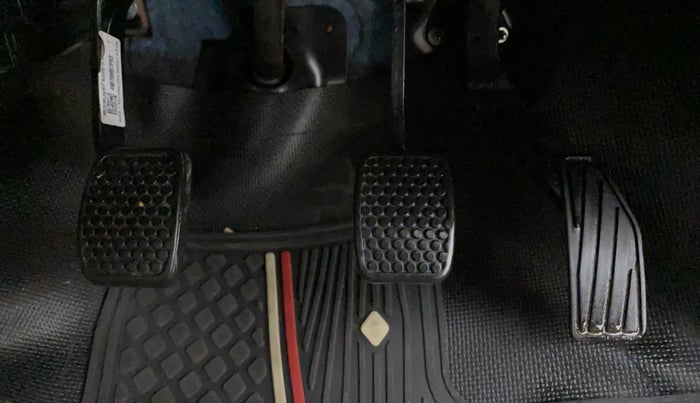2021 Maruti Alto VXI, Petrol, Manual, 21,122 km, Pedals