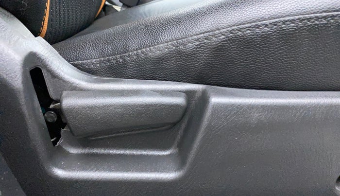2021 Maruti Alto VXI, Petrol, Manual, 21,122 km, Driver Side Adjustment Panel
