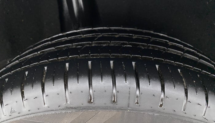 2021 Maruti Baleno ZETA CVT PETROL 1.2, Petrol, Automatic, 6,001 km, Right Rear Tyre Tread