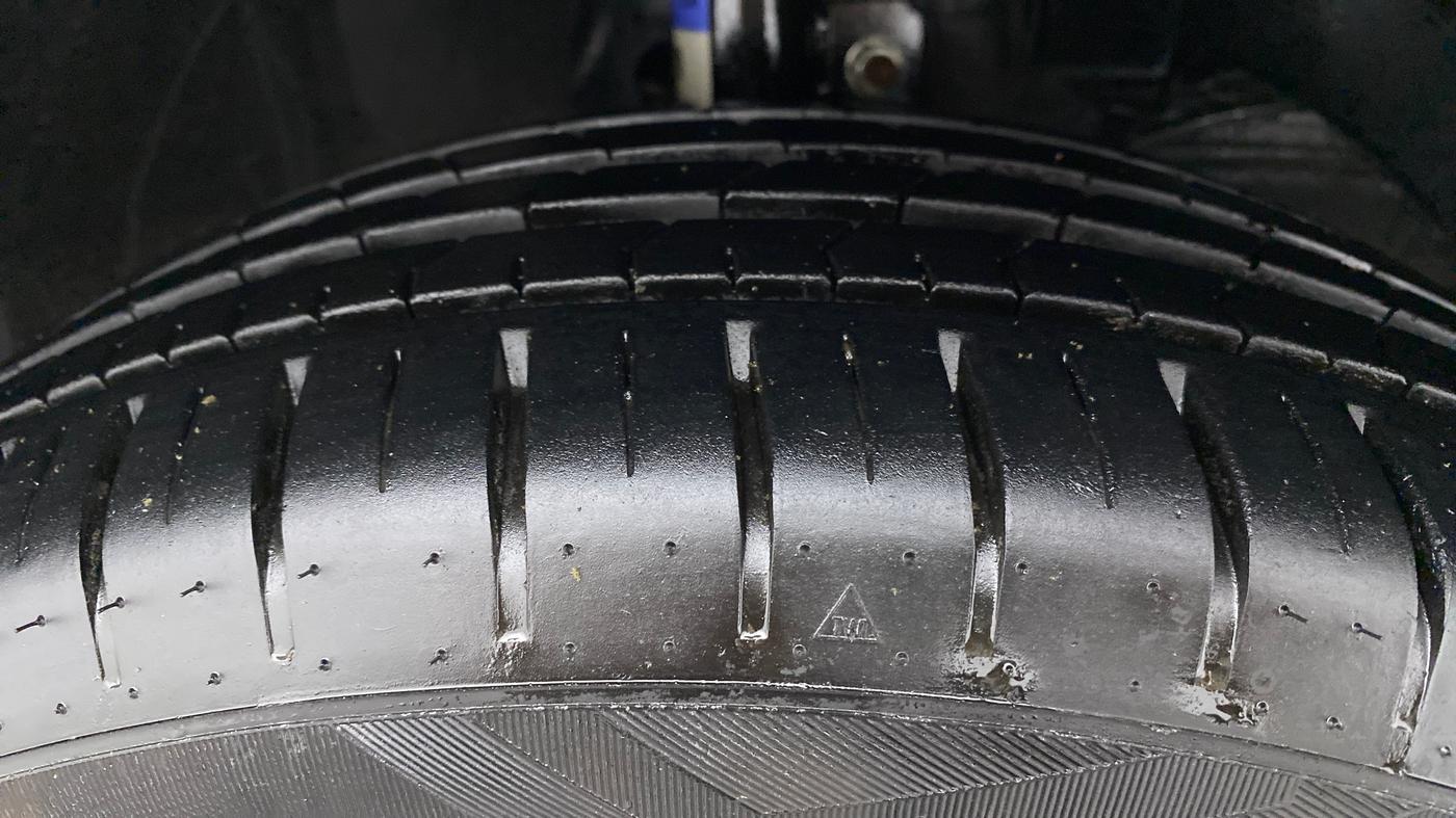 2021 Maruti Baleno ZETA CVT PETROL 1.2, Petrol, Automatic, 6,001 km, Right Front Tyre Tread