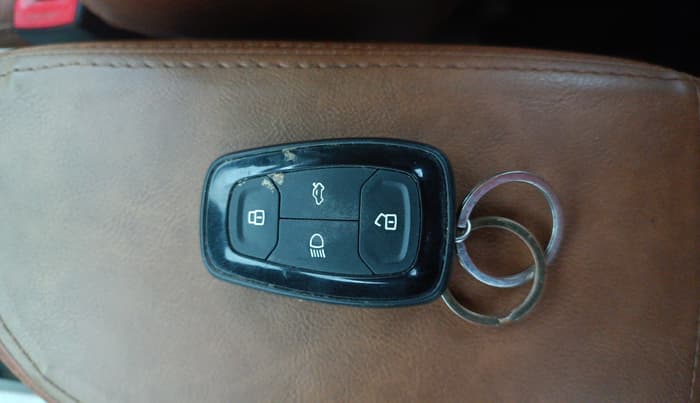 2020 Tata NEXON XZA PLUS (O) PETROL, Petrol, Automatic, 71,498 km, Key Close Up