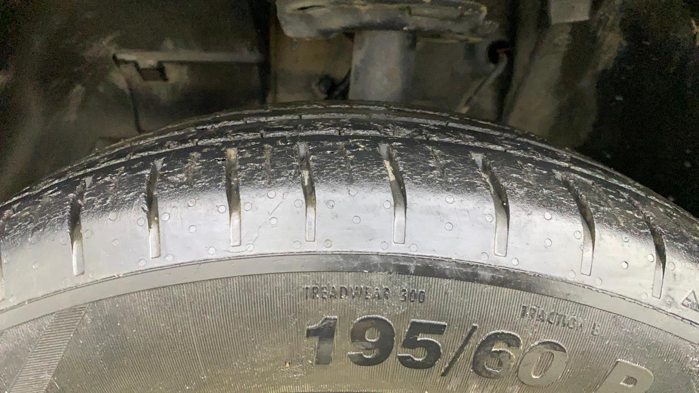 2021 Tata PUNCH CREATIVE  MT, Petrol, Manual, 65,679 km, Left Front Tyre Tread