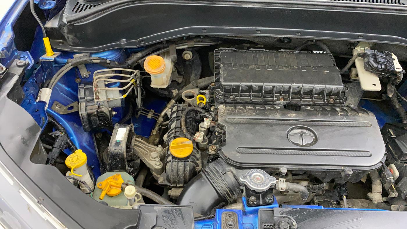2021 Tata PUNCH CREATIVE  MT, Petrol, Manual, 65,679 km, Engine View - Right