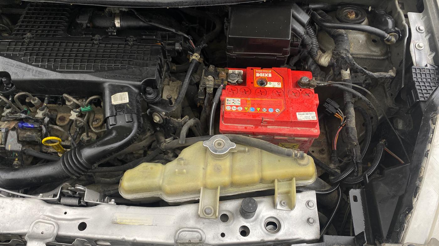 2017 Nissan Sunny XV DIESEL, Diesel, Manual, 1,18,481 km, Engine View - Left