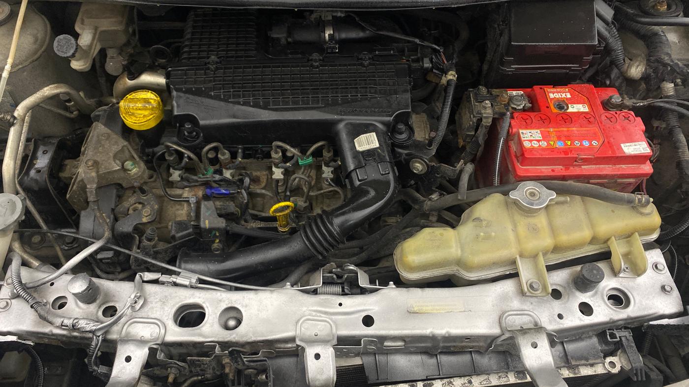 2017 Nissan Sunny XV DIESEL, Diesel, Manual, 1,18,481 km, Engine View